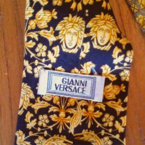 Versace Men's Tie Black and Gold